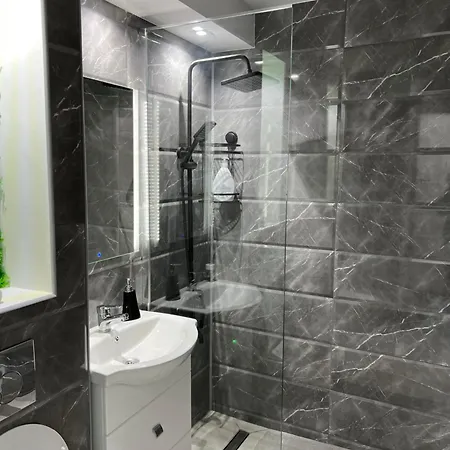 Apartment De Lux *